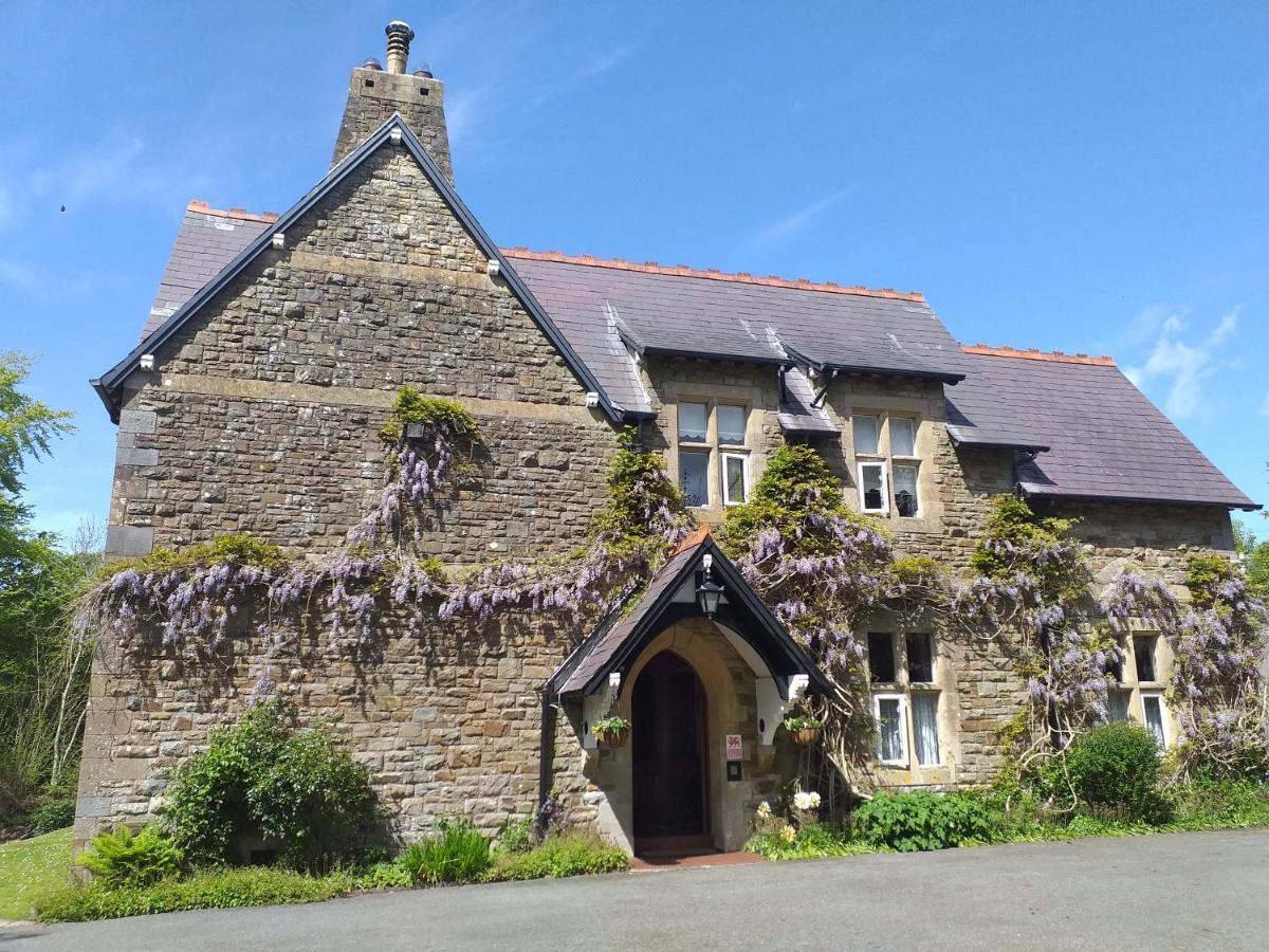 St David'S Guesthouse Haverfordwest Esterno foto