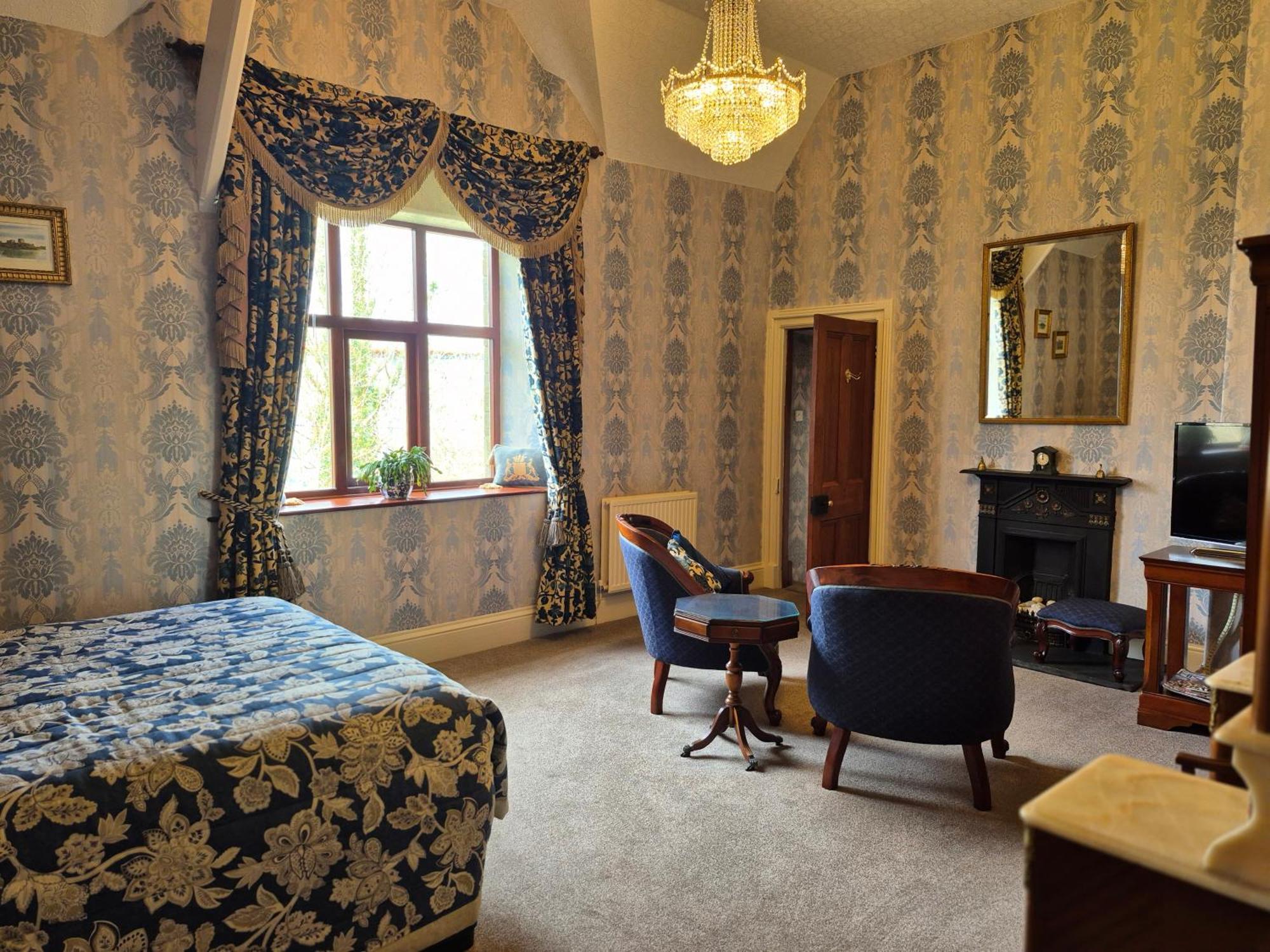 St David'S Guesthouse Haverfordwest Esterno foto
