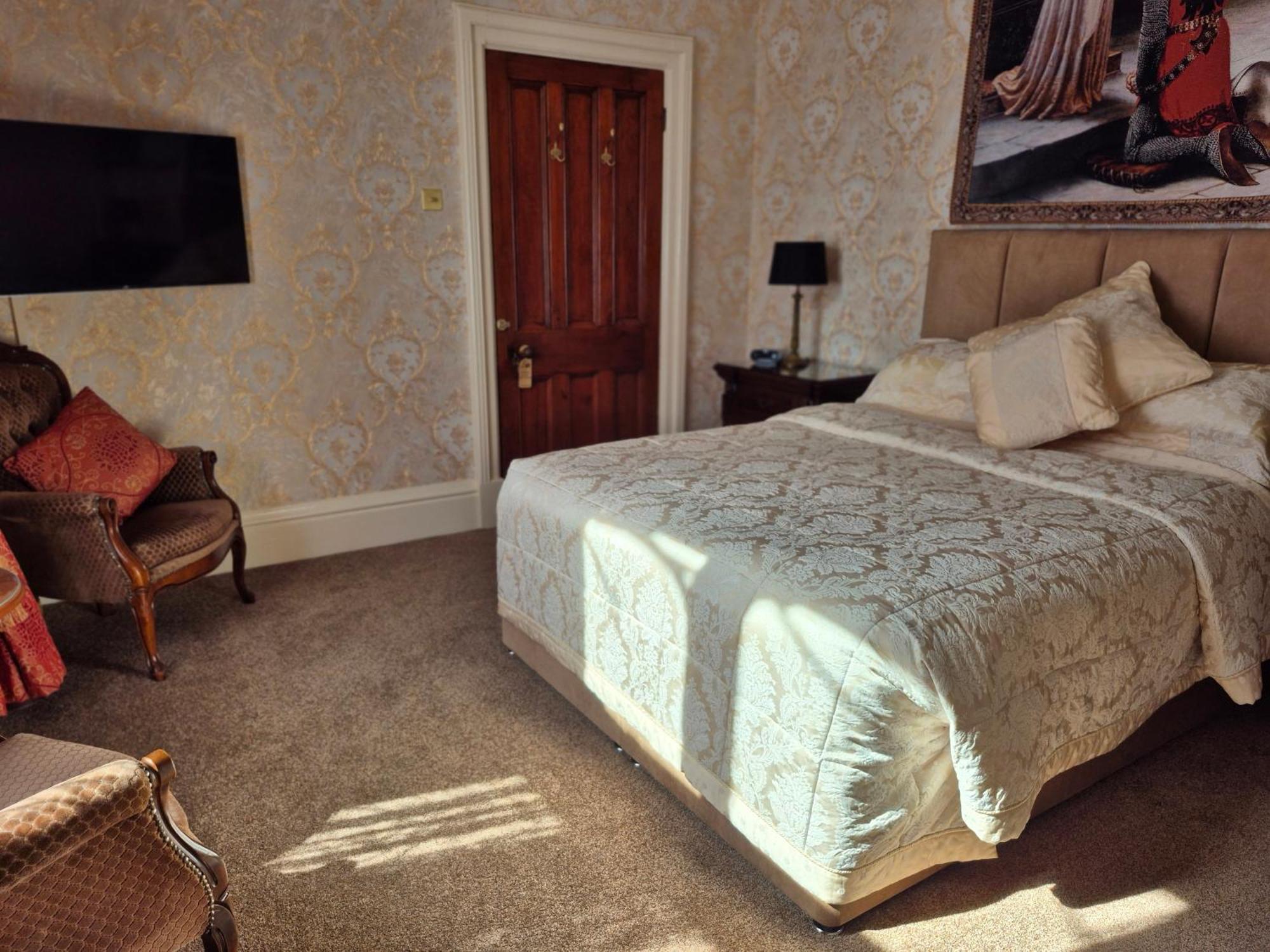 St David'S Guesthouse Haverfordwest Esterno foto