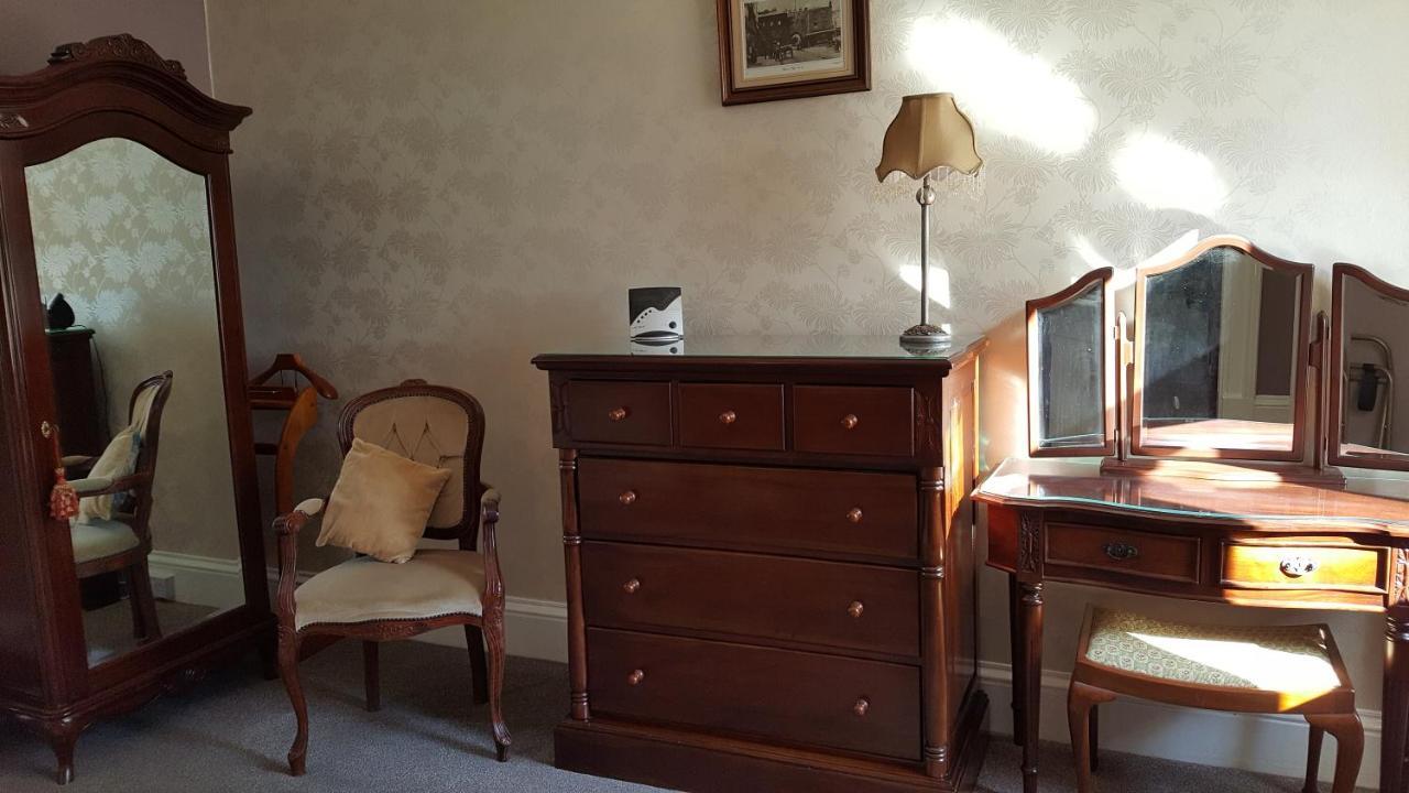 St David'S Guesthouse Haverfordwest Esterno foto